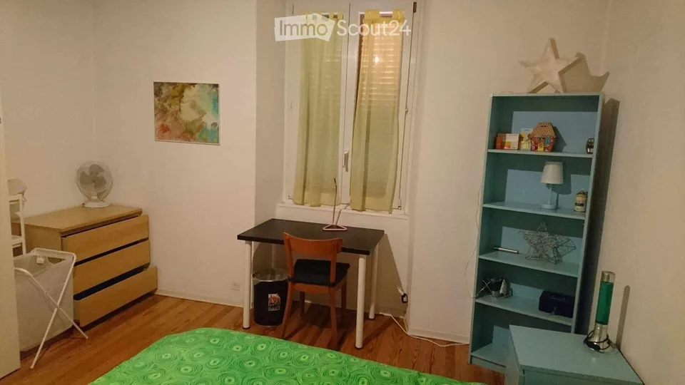 Schönes und geräumiges möbliertes Zimmer, Locarno, Via Alfredo Pioda – Foto 2 von 5
