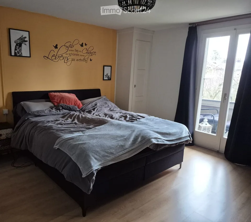 4,5 /5 Zimmerwohnung 1. Stock – Foto 3 von 5