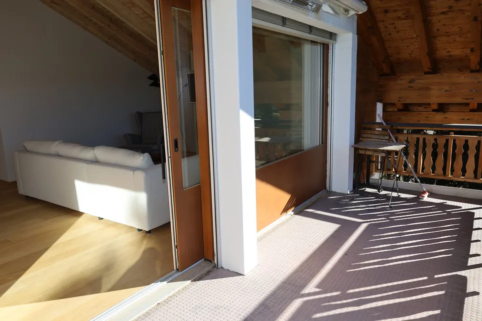 Appartement de 3.5 pièces avec vue et balcon – photo 3 sur 21