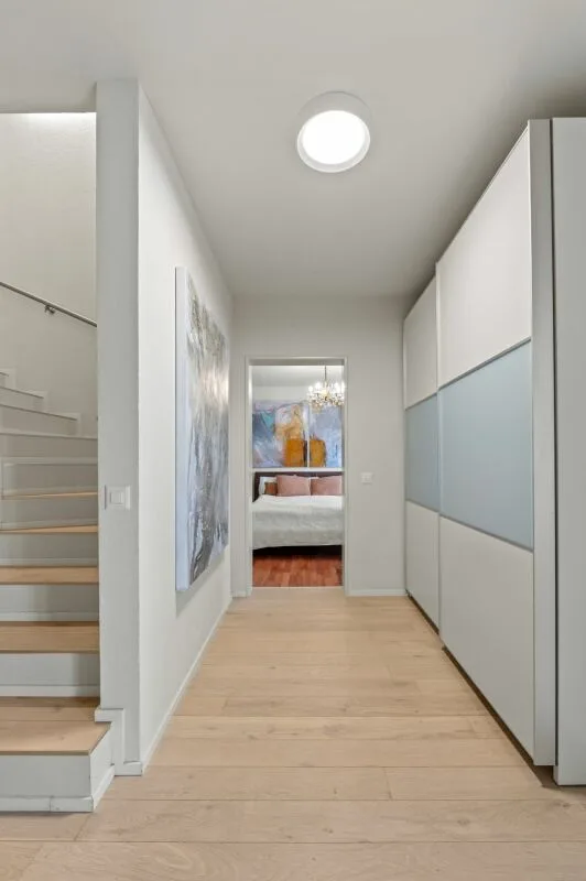 Exclusive House immersed in nature with 180° lake view – photo 12 of 16