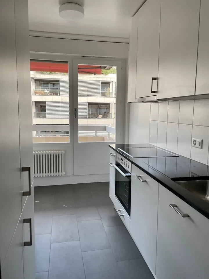 Collegamento - Vicino al quartiere delle banche e del Rodano – foto 3 di 9