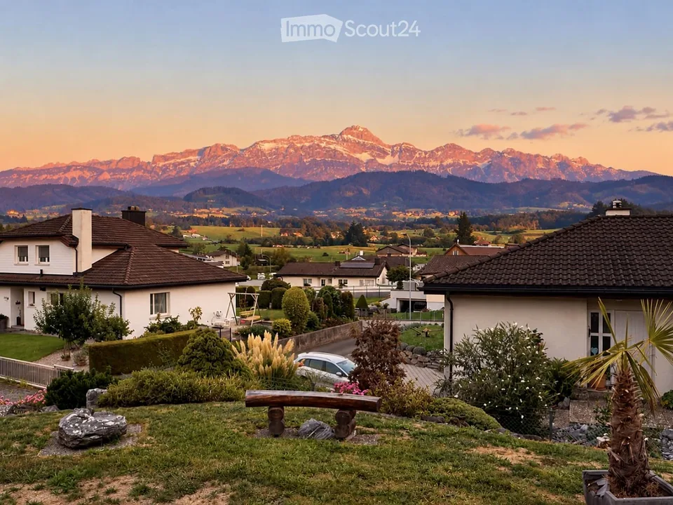Maison unifamiliale de 7,5 pièces avec vue sur le Säntis sur un terrain de 1'246 m² – potentiel de développement – photo 2 sur 5
