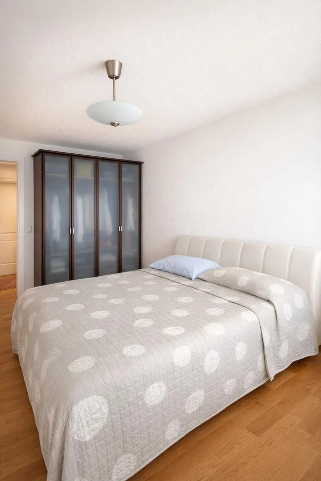 Refined 3.5-room apartment with covered terrace and premium finishes. – photo 16 of 25