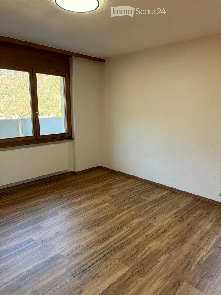 Ab 1. Dezember: charmante 3 ½ Wohnung an bester Lage in Brig – Foto 2 von 5