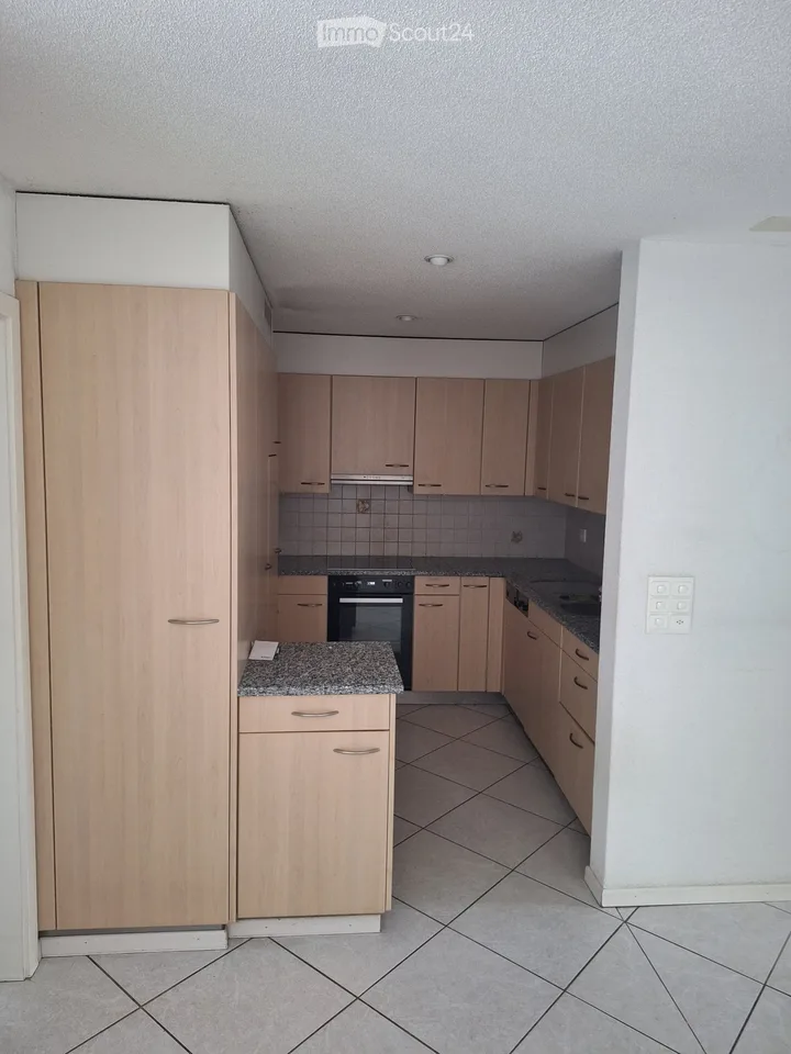3.5 Zimmer-Wohnung, hell, zentrale Lage – Foto 3 von 5