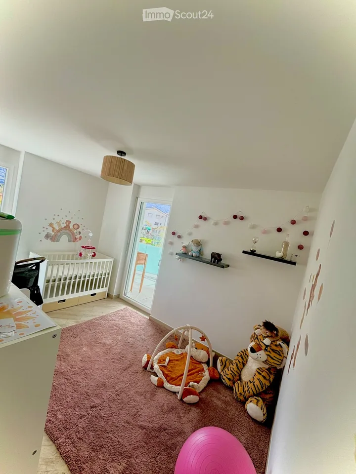 Helles 3,5-Zimmer-Wohnung, Terrasse, ruhige Nachbarschaft – Foto 4 von 5