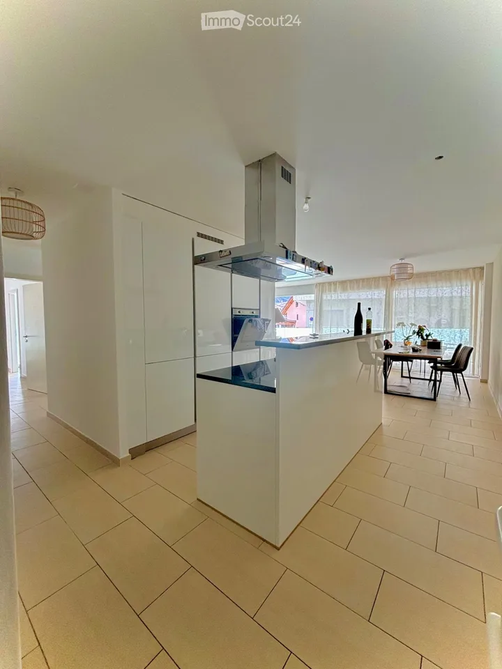 Helles 3,5-Zimmer-Wohnung, Terrasse, ruhige Nachbarschaft – Foto 2 von 5