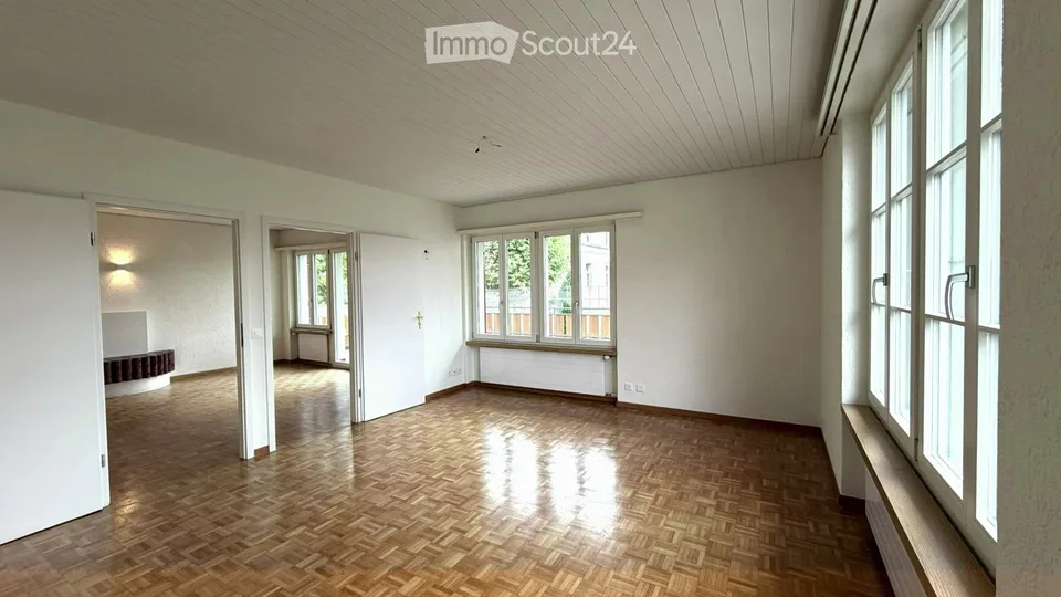 Grosszügige 4.5 Zimmer-Wohnung mit sonniger Terrasse – Foto 7 von 13
