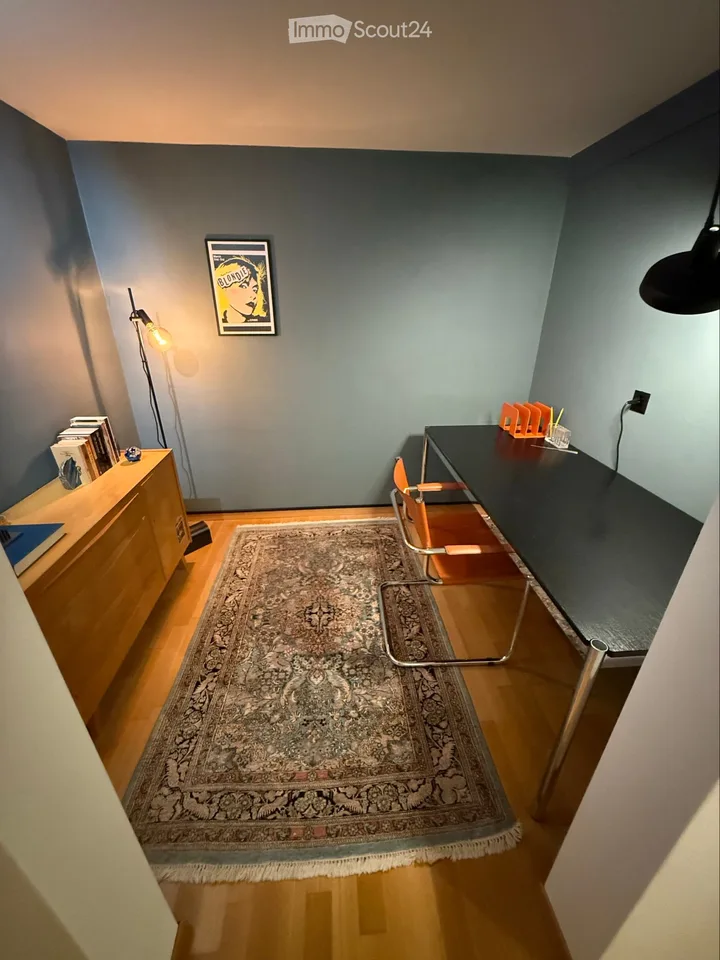 Renovierte, möblierte Wohnung mit Garten und Seeblick – Foto 3 von 5