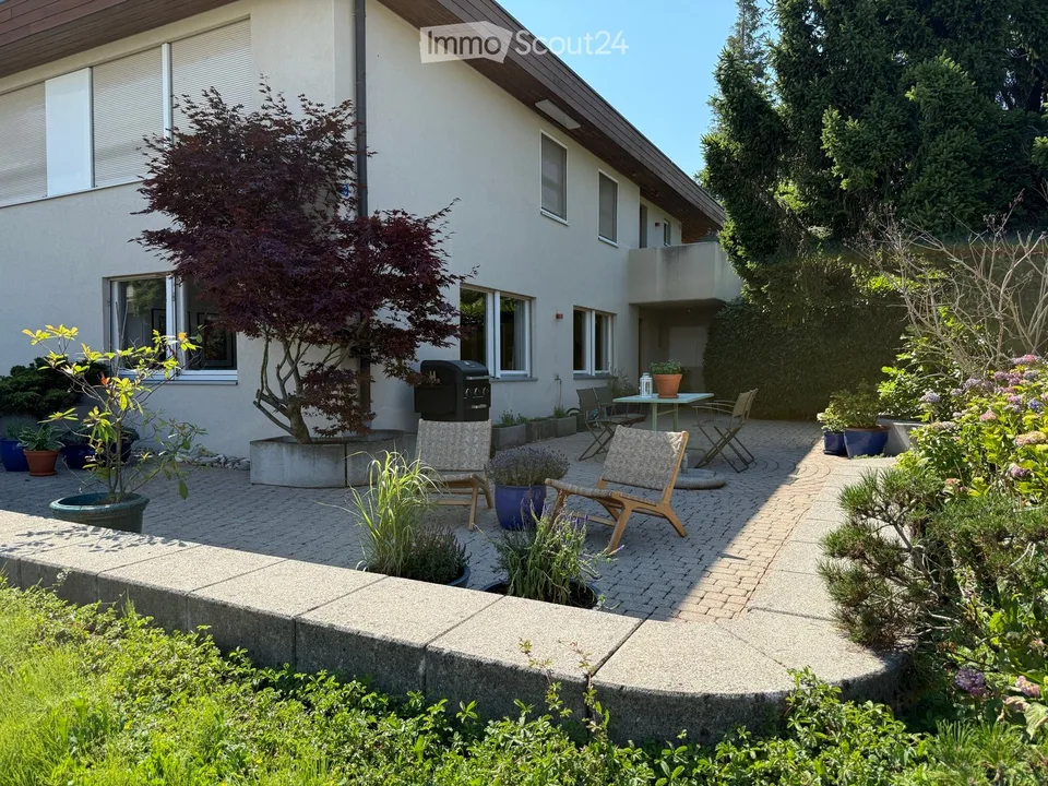 Renovierte, möblierte Wohnung mit Garten und Seeblick – Foto 5 von 5