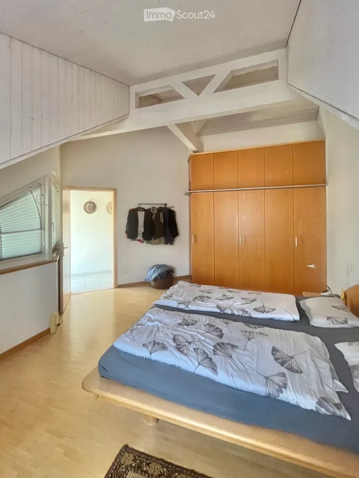 Einzigartige Attika-Wohnung mit spektakulärer Verglasung – Foto 4 von 5
