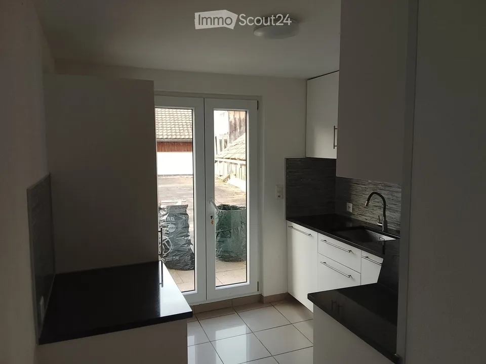Grosszügige 5.5-Zimmer-Wohnung mit über 150 m² Terrasse – Foto 2 von 5