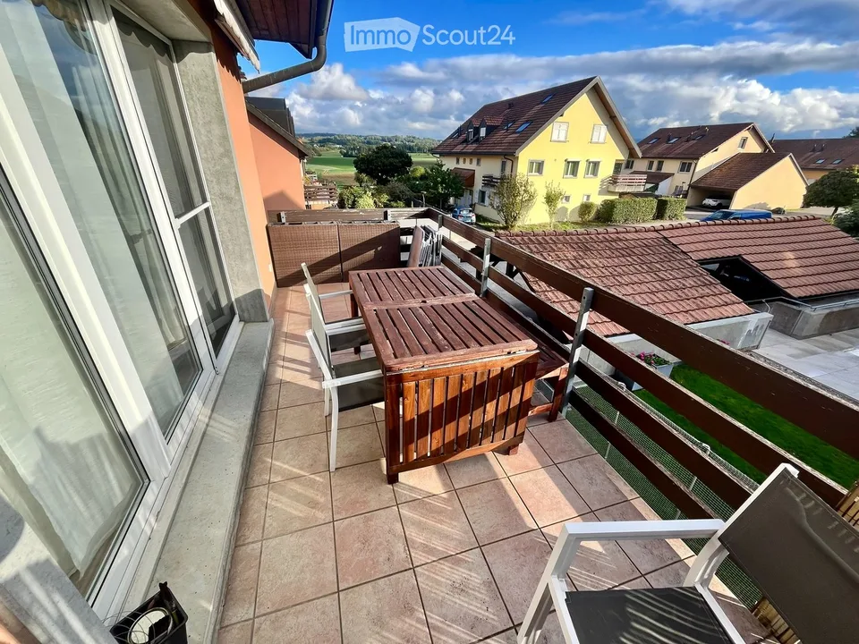 Übernahme Mietvertrag - Geräumiges Duplex mit 4.5 Zimmern und 140m² + Dachboden – Foto 3 von 13