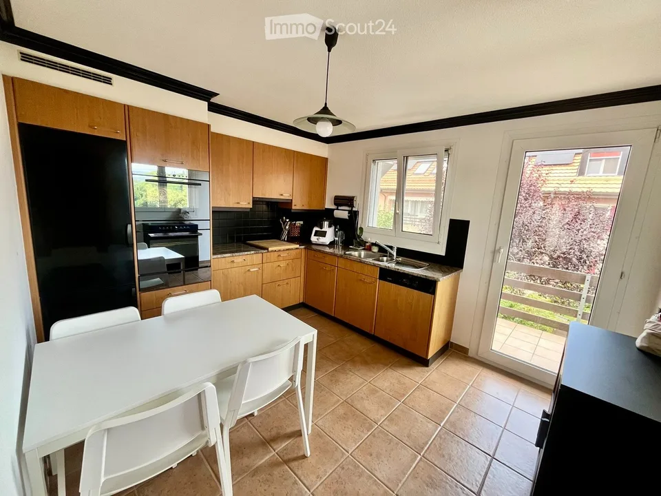 Übernahme Mietvertrag - Geräumiges Duplex mit 4.5 Zimmern und 140m² + Dachboden – Foto 2 von 13