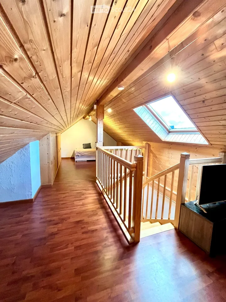 Übernahme Mietvertrag - Geräumiges Duplex mit 4.5 Zimmern und 140m² + Dachboden – Foto 12 von 13