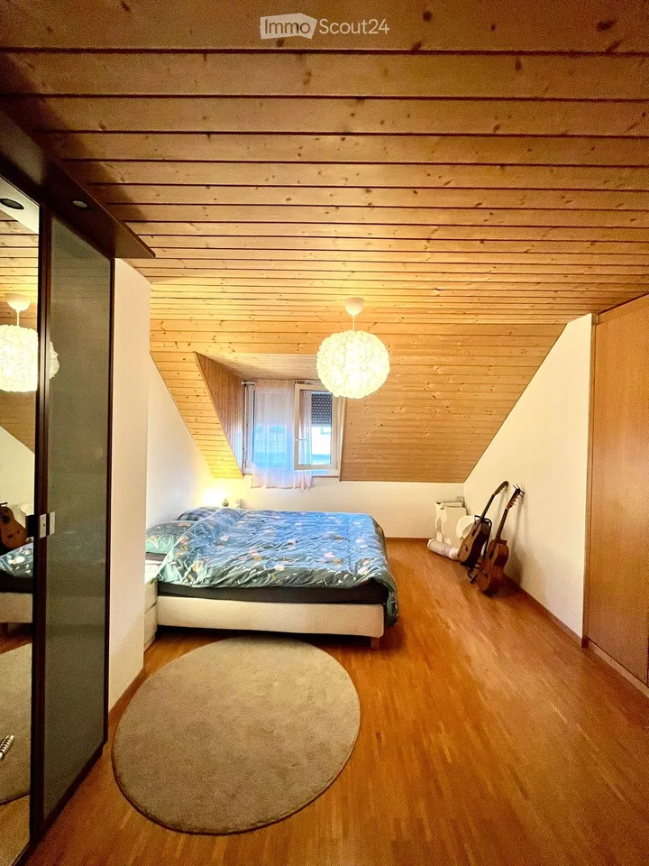 Übernahme Mietvertrag - Geräumiges Duplex mit 4.5 Zimmern und 140m² + Dachboden – Foto 8 von 13