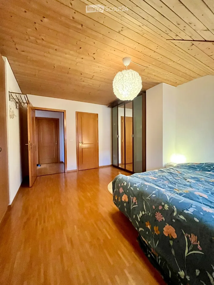 Übernahme Mietvertrag - Geräumiges Duplex mit 4.5 Zimmern und 140m² + Dachboden – Foto 7 von 13