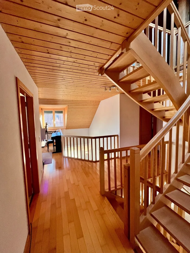 Übernahme Mietvertrag - Geräumiges Duplex mit 4.5 Zimmern und 140m² + Dachboden – Foto 6 von 13