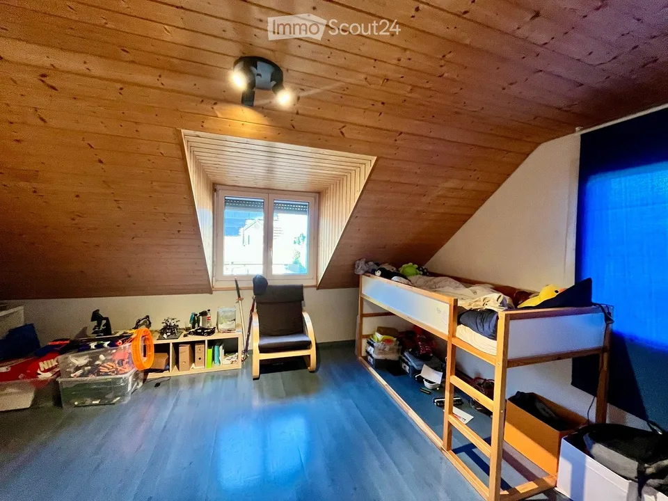 Übernahme Mietvertrag - Geräumiges Duplex mit 4.5 Zimmern und 140m² + Dachboden – Foto 5 von 13