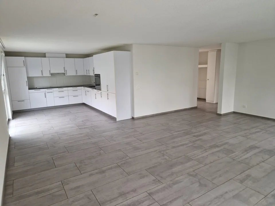3.5-Room Ground Floor Apartment in Feldbrunnen – photo 2 of 9