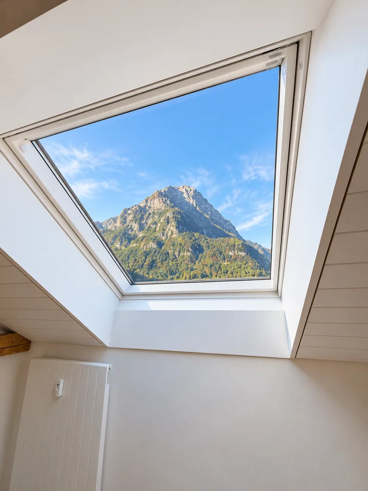 Incantevole appartamento mansardato di 3 locali con vista montagna a Glarus – foto 8 di 16
