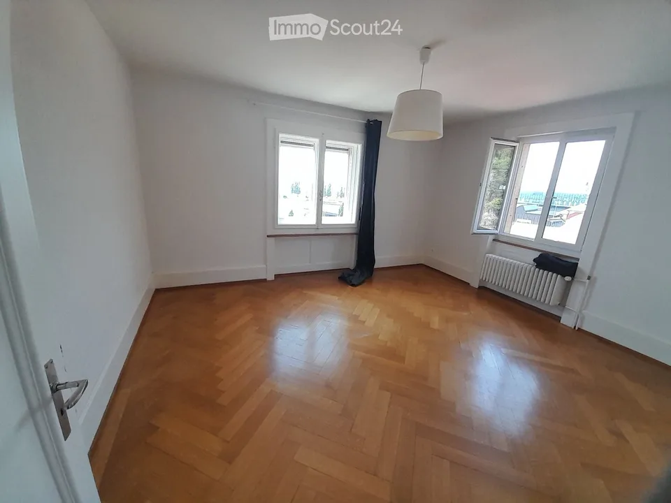 Prächtige 4-Zimmer-Wohnung, Saars 8, 5. Stock, Panoramablick – Foto 4 von 5