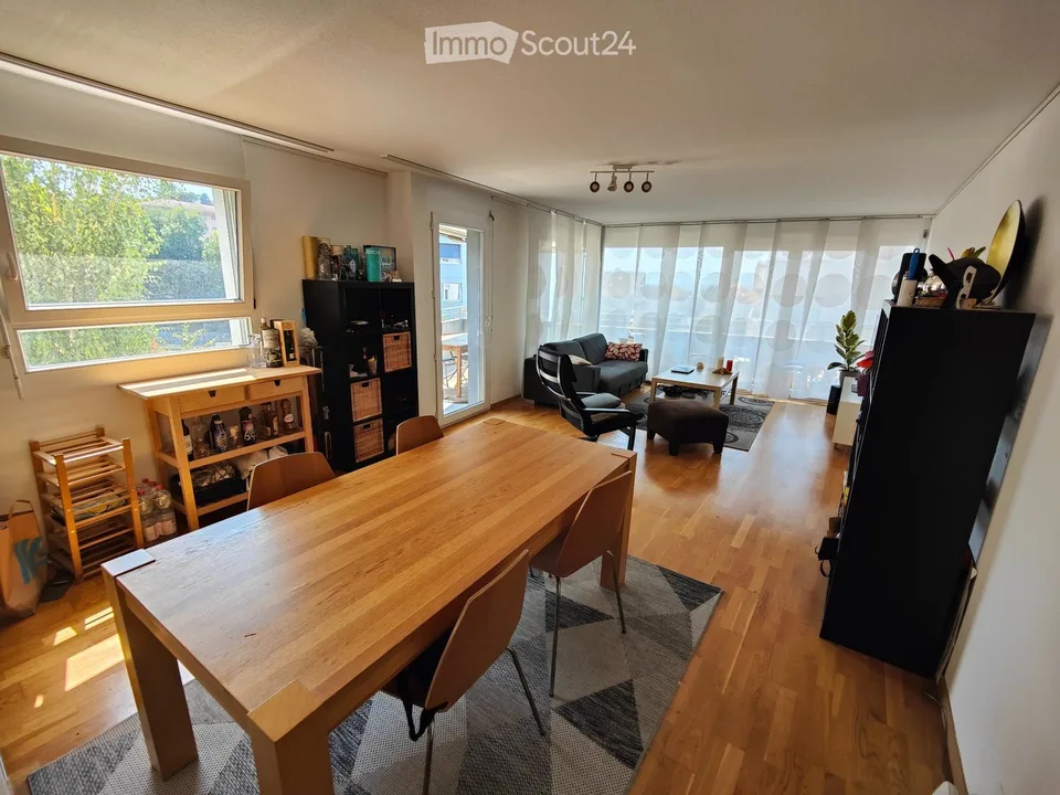 Übersetzung: Suche Mitbewohner für möblierte Wohnung – Foto 2 von 5