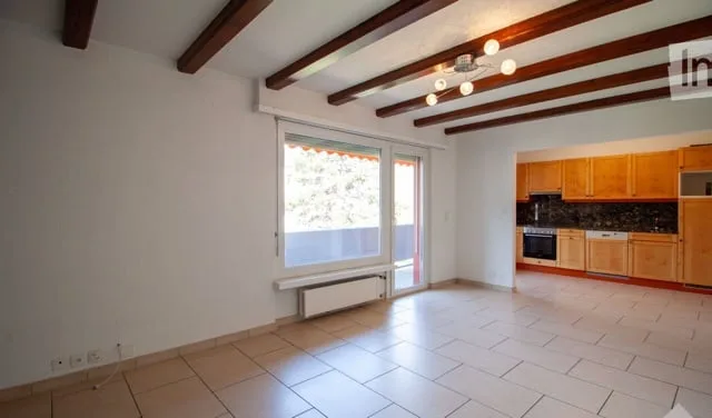 Geräumige 4.5 Zimmer Wohnung mit viel Licht in Conthey mit freier Sicht – Foto 3 von 5