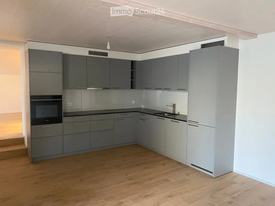 Haus im Dorf zur Miete, 5.5 Zimmer, 145 m2 – Foto 3 von 5
