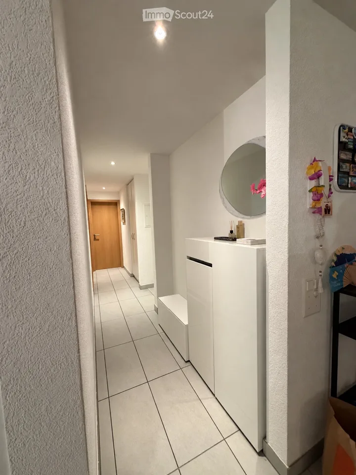Moderne 3.5-Zimmer-Wohnung in Gordola – Foto 3 von 5