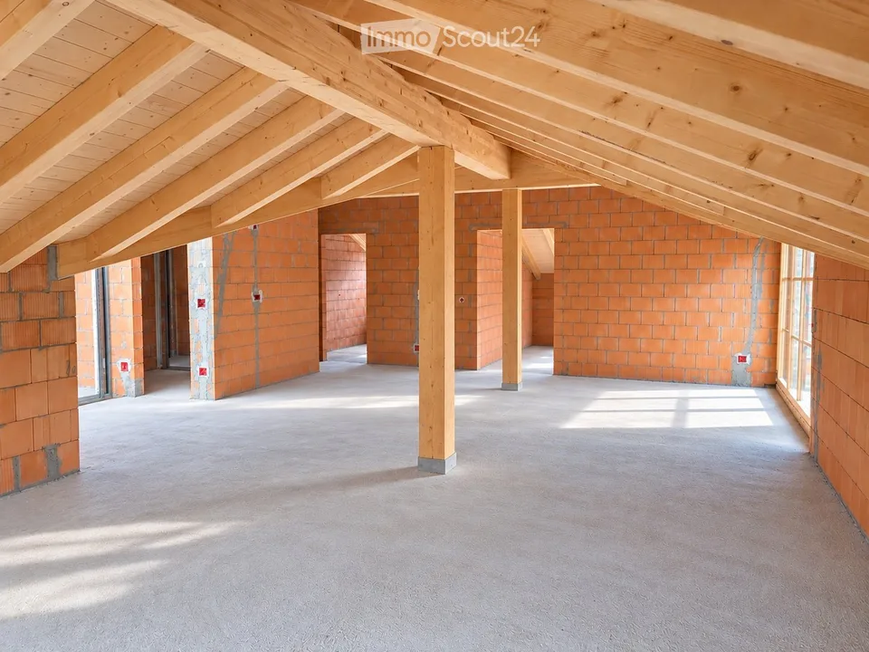 4,5 Zimmer Dachwohnung – Foto 2 von 4