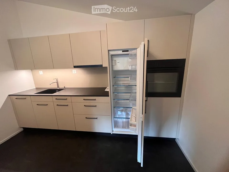 Grosszügige 3 Zimmer-Dachwohnung – Foto 4 von 5