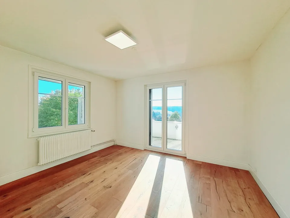 Casa indipendente di 7,5 locali con ampio giardino – foto 7 di 12