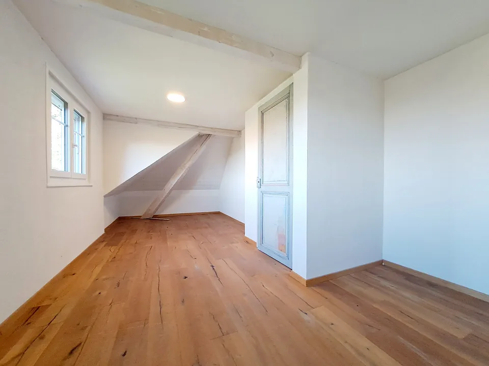 Casa indipendente di 7,5 locali con ampio giardino – foto 10 di 12
