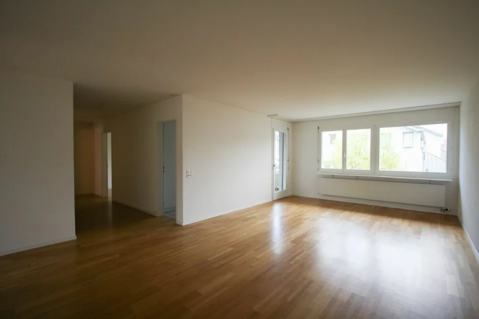 2.5-Zimmerwohnung im Zentrum mit Cheminée – Foto 4 von 6