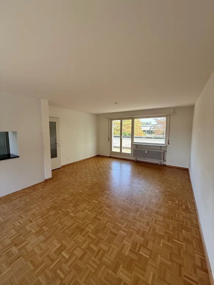 Helle Attikawohnung mit Dachterrasse – Foto 3 von 11