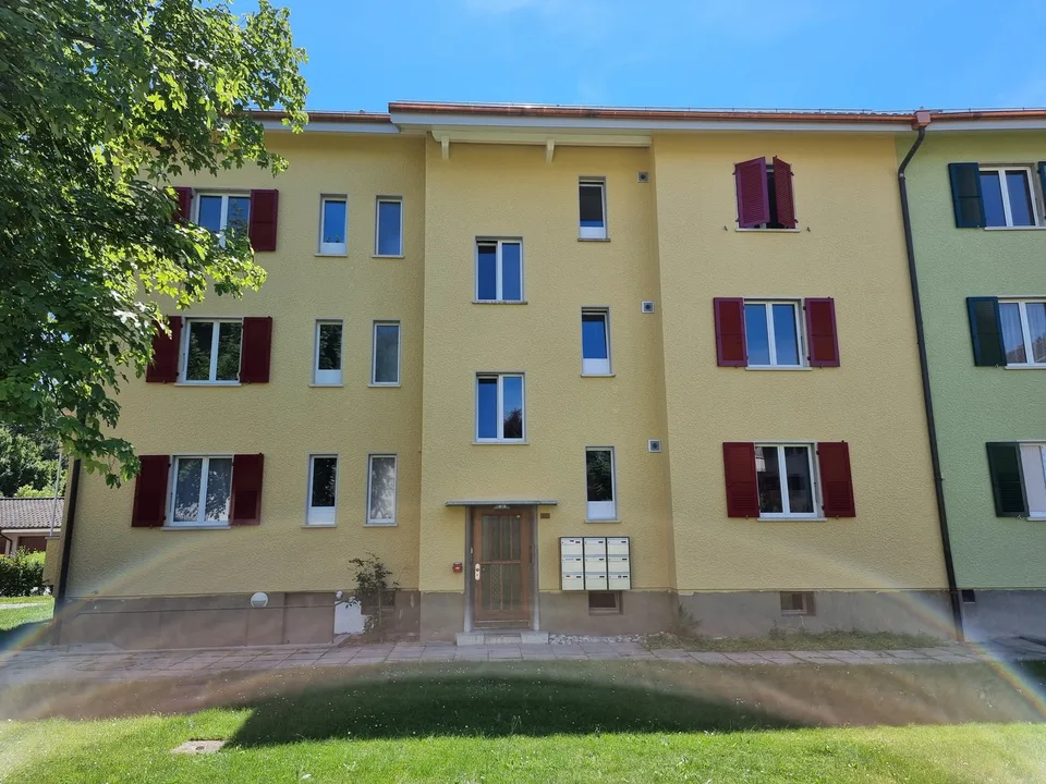 Very bright, sunny 2-room apartment on the 2nd floor – photo 9 of 9