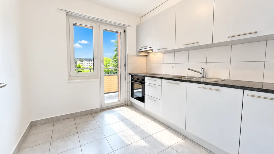 Neu Sanierte 2. Zimmerwohnung zentrale Lage ! – Foto 3 von 11