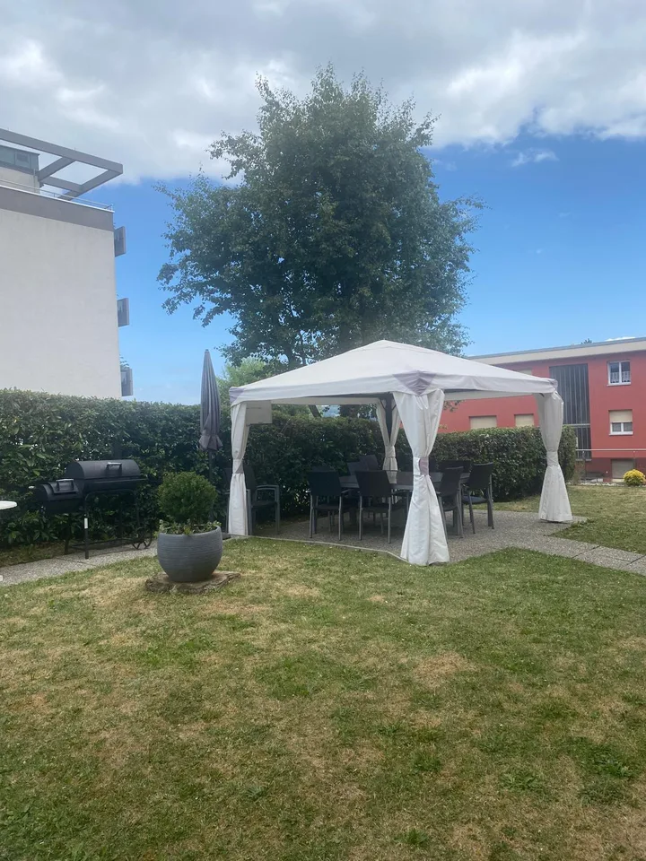 Charmantes 3.5-Zimmer-Wohnung mit Balkon und Pool in La Neuveville – Foto 10 von 10