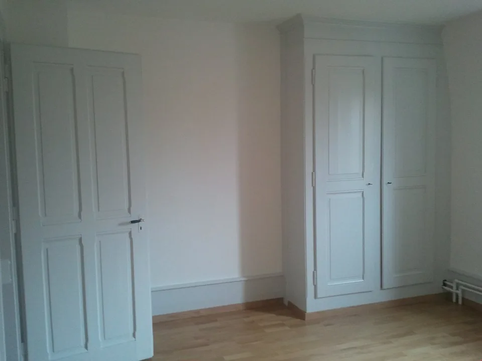 Large 3-room apartment ***old building*** – photo 6 of 9