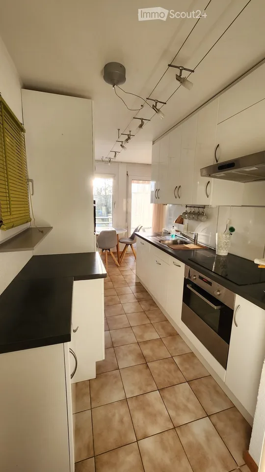 Wohnung 3.5 Zimmer nahe dem See, sofort verfügbar – Foto 2 von 4