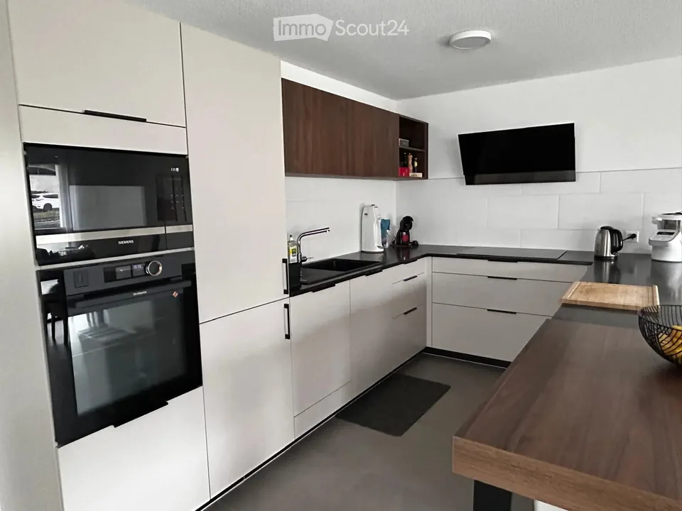 Wohnung 3.5 Zimmer mit 2 Parkplätzen – Foto 2 von 5