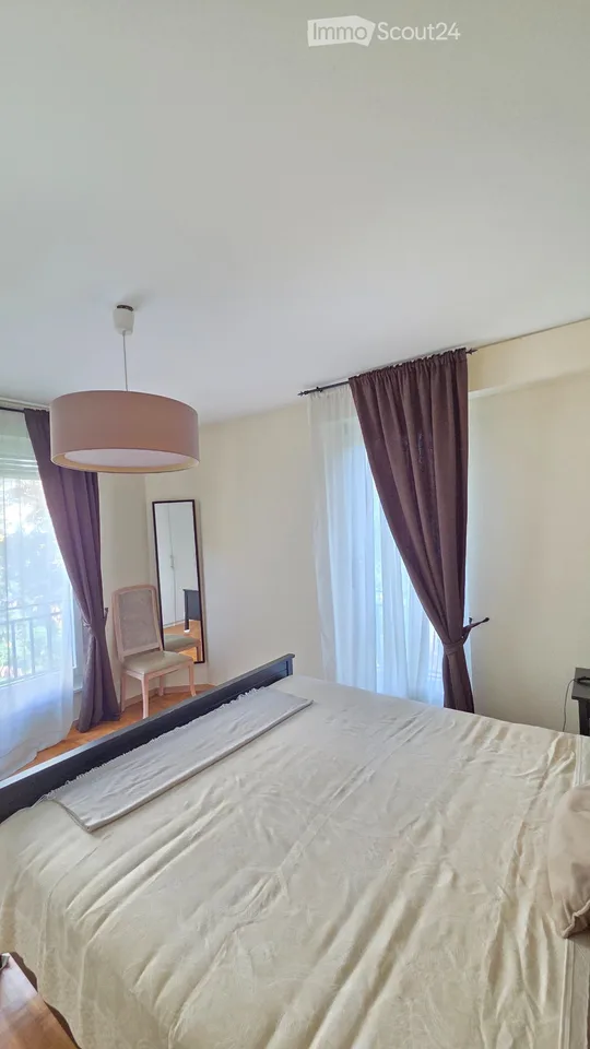 APPARTEMENT MEUBLÉ CHAMPEL / FURNISHED APARTMENT CHAMPEL – Foto 3 von 5