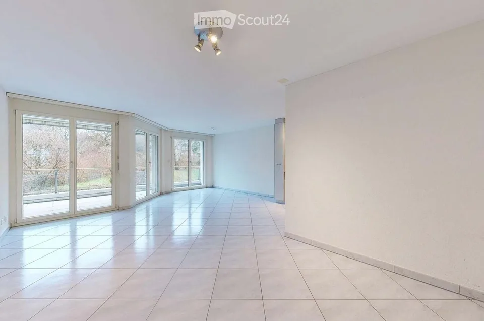 "Moderne 3.5-Zimmer-Wohnung mit sehr schöner Aussicht" – Foto 4 von 5