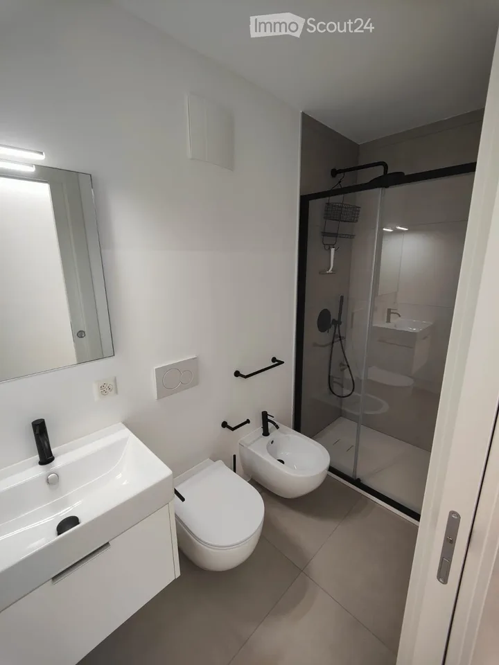 Gemütliche möblierte 3.5-Zimmer-Wohnung mit Terrasse – Foto 2 von 5