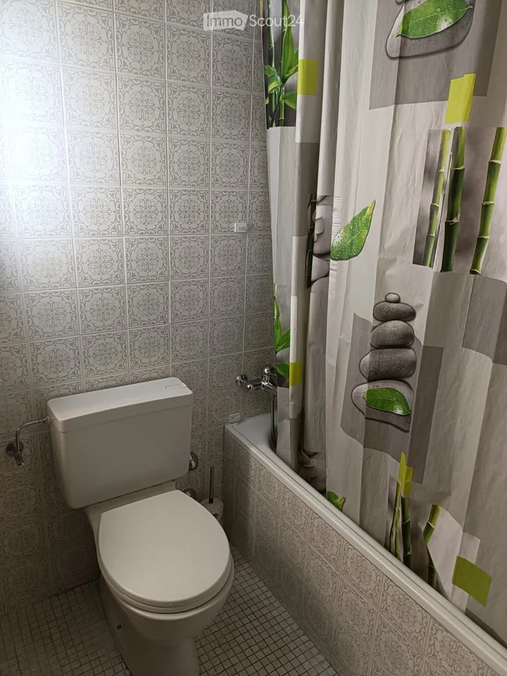 Helles 2,5-Zimmer-Wohnung, möbliert, Balkon – Foto 5 von 5