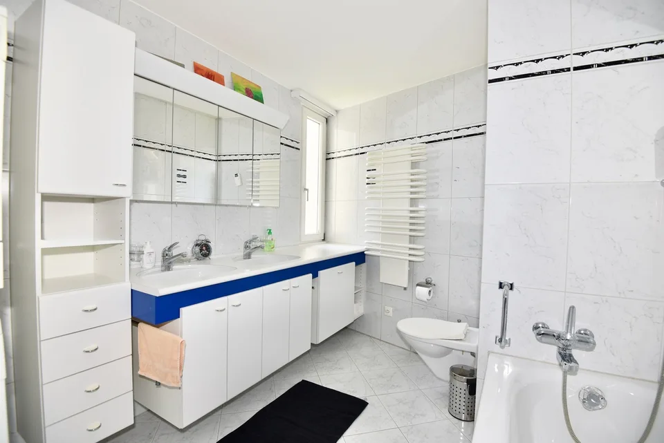 Modern, centrally located apartment near the lake – photo 8 of 10