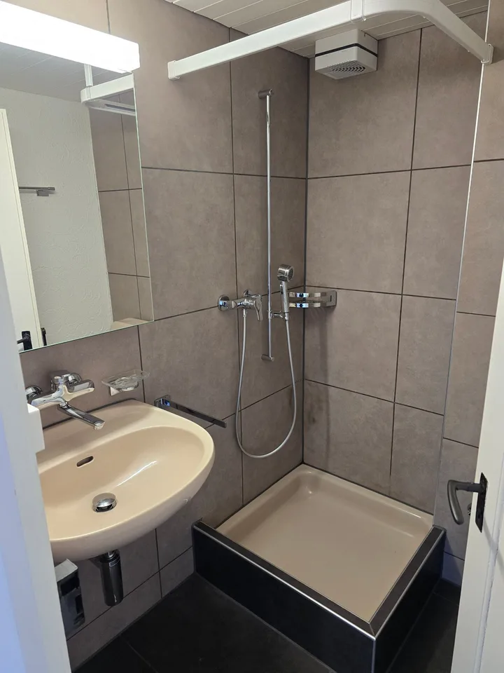 3 Zimmer-Wohung im Herzen von Hagendorn – Foto 5 von 7