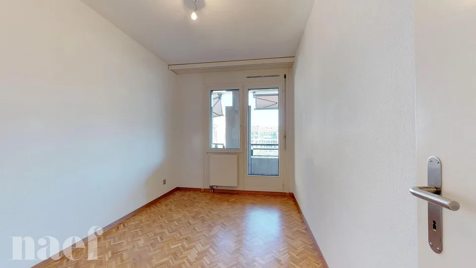 Schönes Duplex in Carouge an der Rue des Caroubiers 15 – Foto 10 von 13