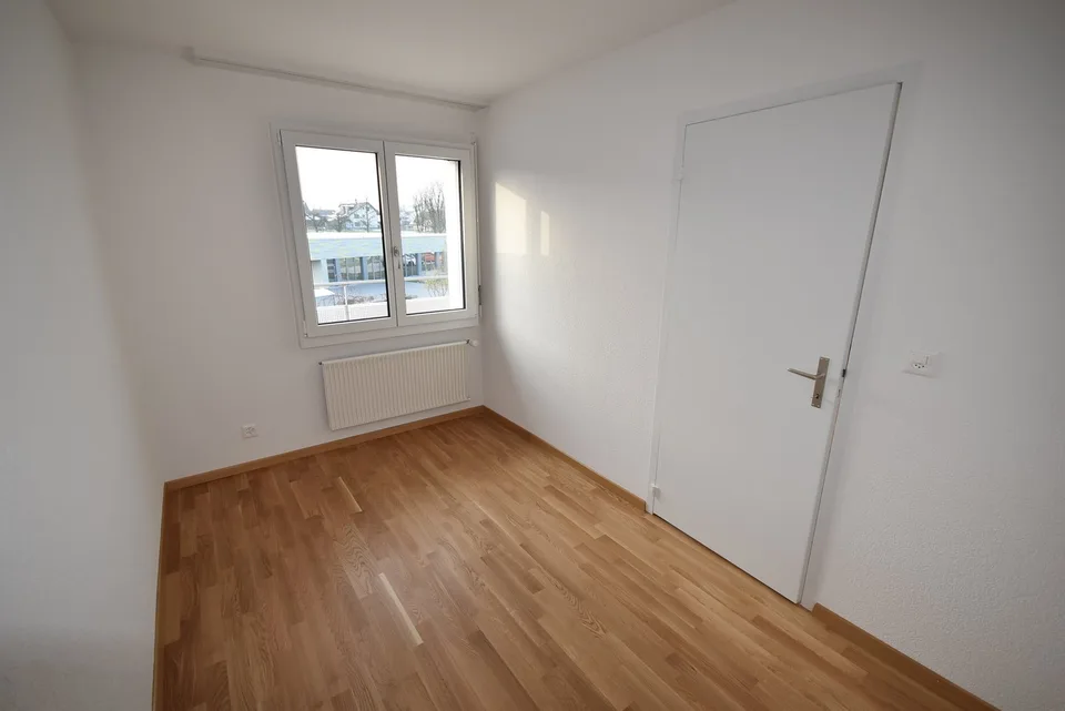 Appartement 4 pièces lumineux avec balcon à Hindelbank – photo 4 sur 7
